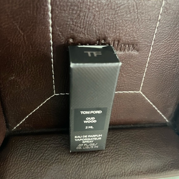 TOM FORD OUD WOOD SAMPLE PERFUME NEW IN BOX - Picture 2 of 8